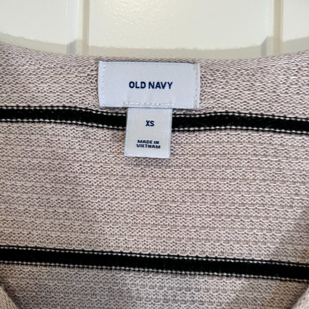 Old Navy Black and Tan Tunic - Picture 3 of 5